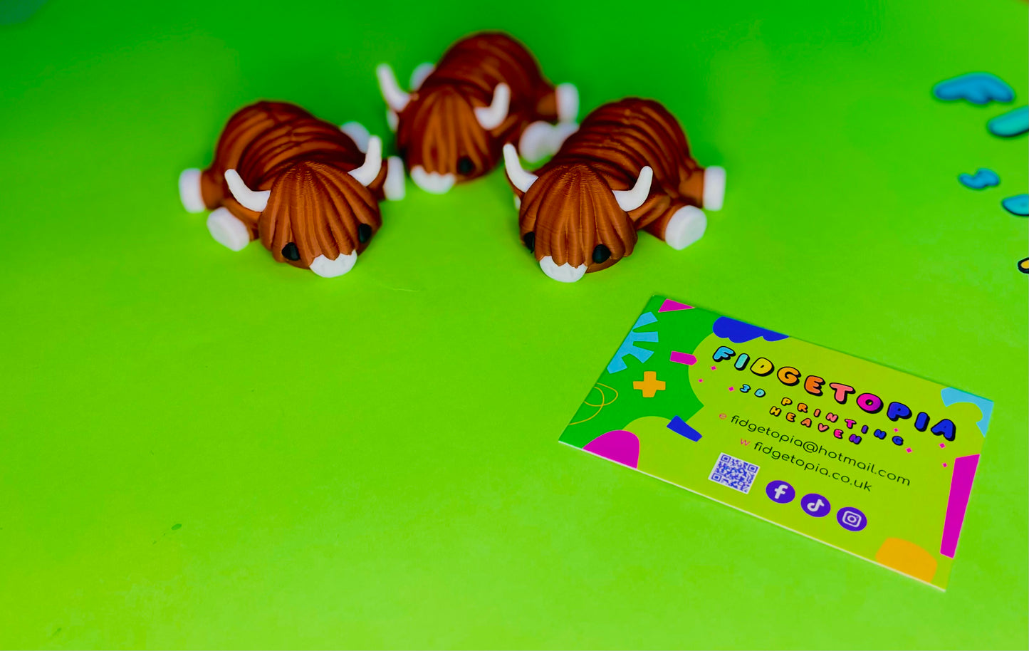 WIGGLERZ - Hettie the Highland Cow