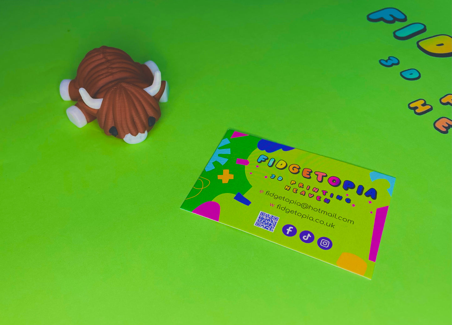 WIGGLERZ - Hettie the Highland Cow