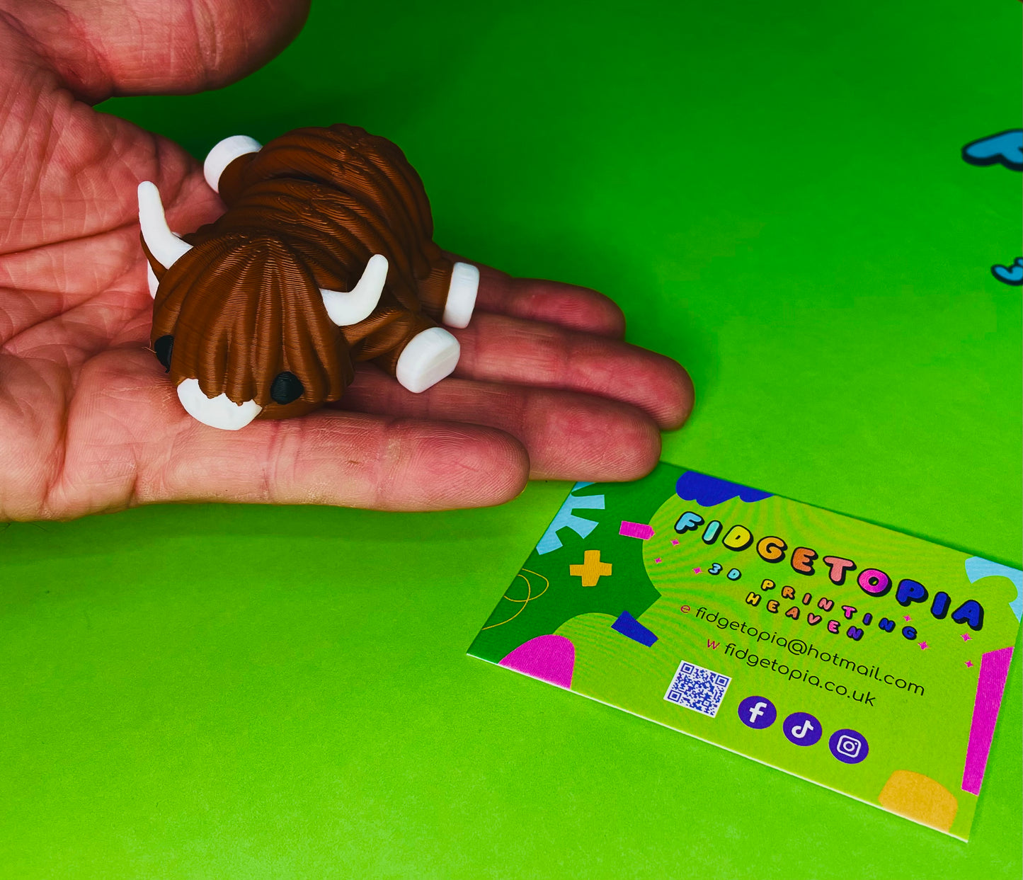 WIGGLERZ - Hettie the Highland Cow